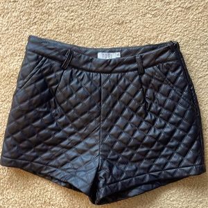 Leather shorts TOBI NWT XS